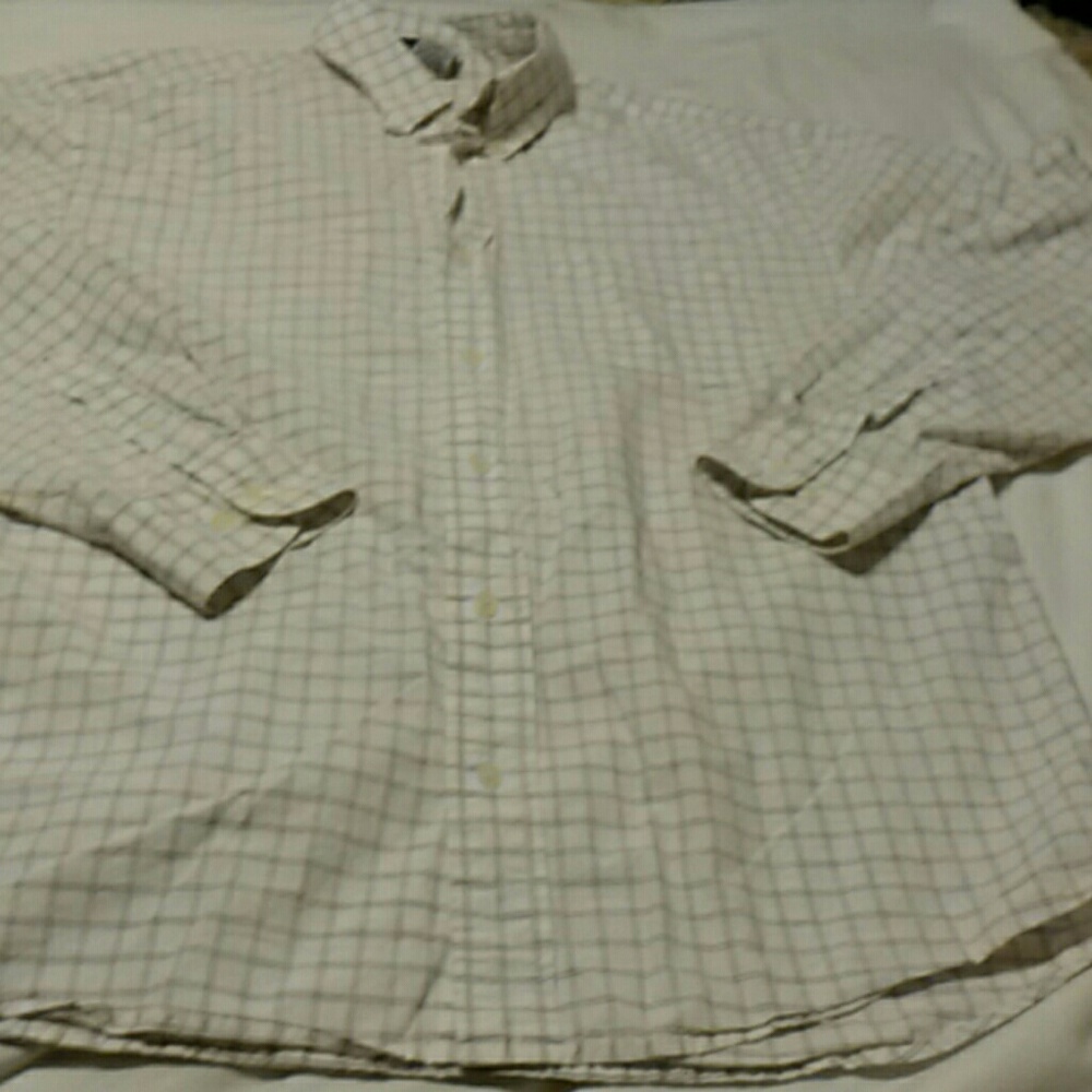 Old Navy men's long-sleeved button-down shirt